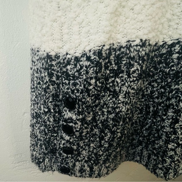 CANDIE’S NWT Black White Cowl-neck Sweater Dress Size Large - Picture 4 of 4